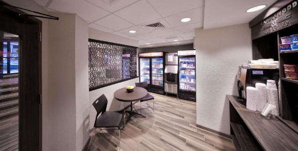 Candlewood Suites Baltimore - Inner Harbor image 21