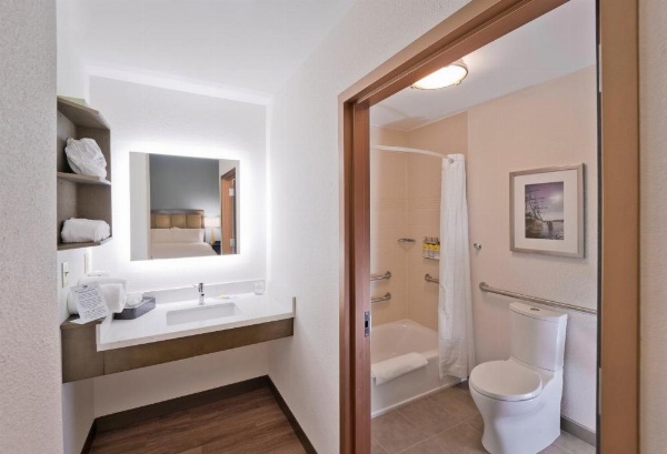 Candlewood Suites Baltimore - Inner Harbor image 23